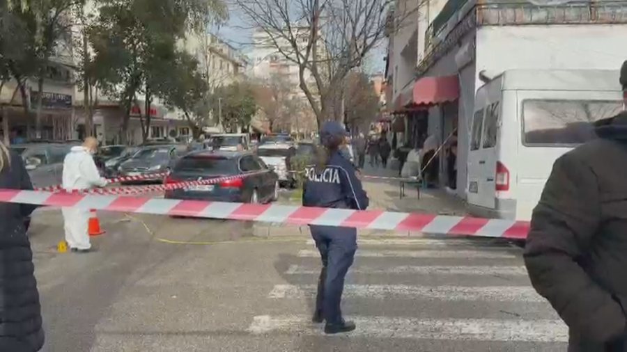 U plagos duke tentuar t&euml; shuante sherrin mes babait dhe vajz&euml;s, Onard