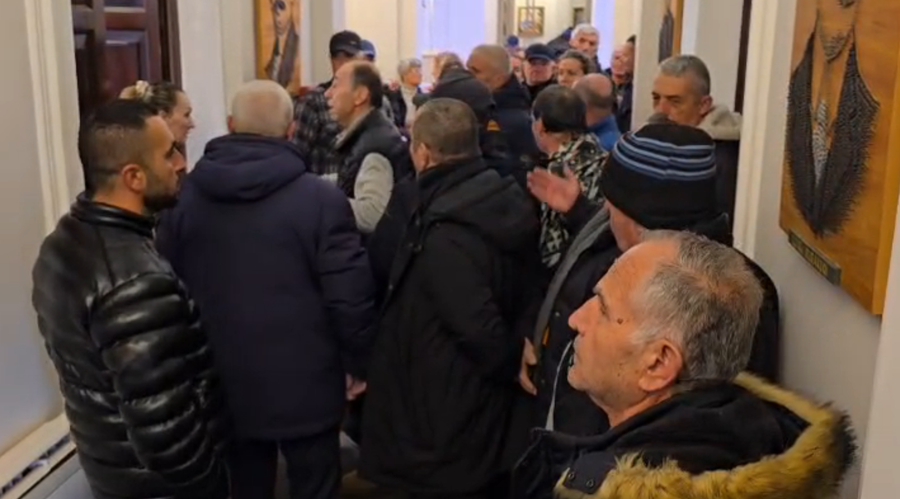 Tregtar&euml;t e Vlor&euml;s, s&euml;rish n&euml; protest&euml;