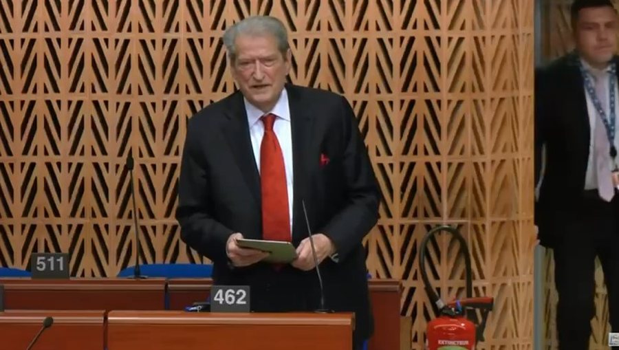 Berisha n&euml; Strasburg: Narkoshteti dhe partia-shtet po