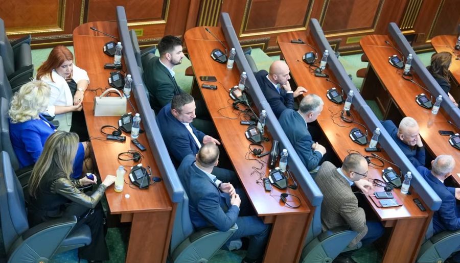 Bllokada e Kuvendit n&euml; Kosov&euml; mund t&euml; kthehet s&euml;rish