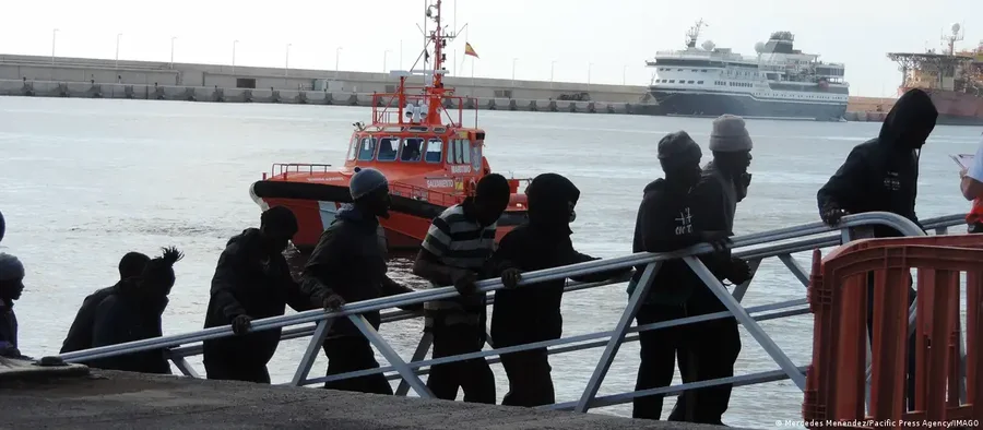 Spanja legalizon qëndrimin e shumë emigrantëve