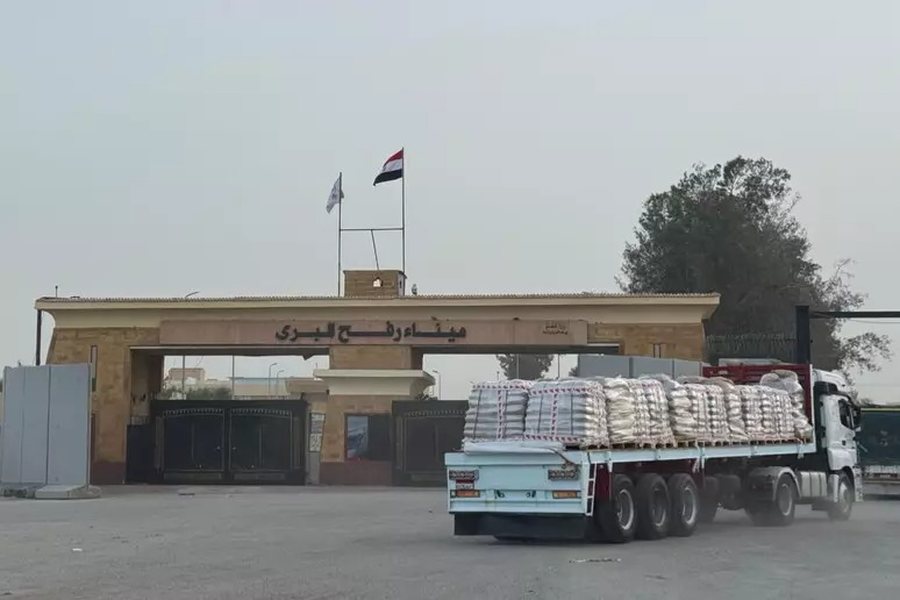 Izraeli rihap pikën kufitare Rafah, lejohet kalimi vetëm për