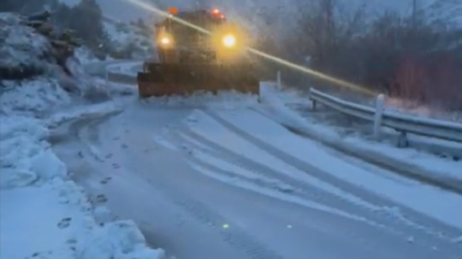 Bora përfshin Juglindjen, pa energji elektrike disa zona