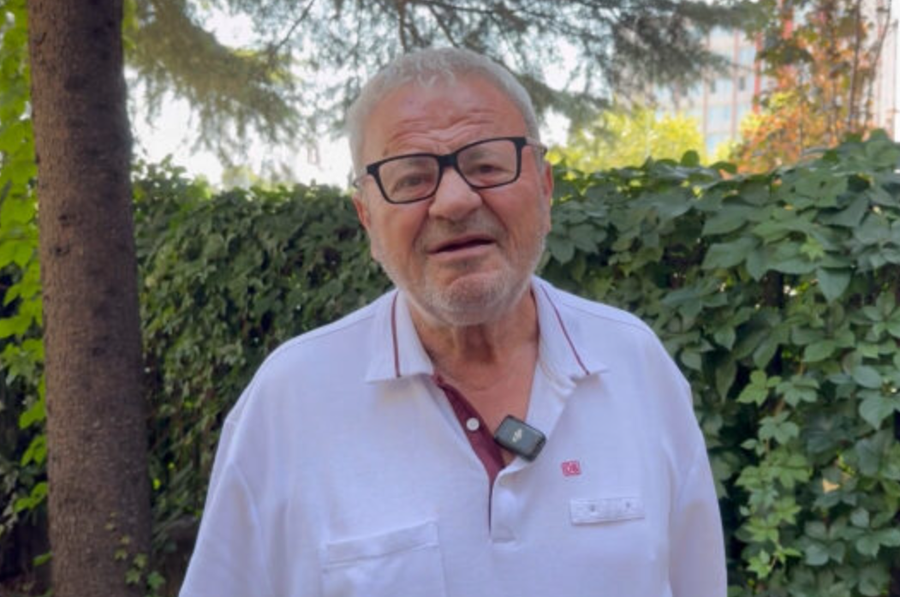 Makina përplas humoristin shkodran që po lëvizte me