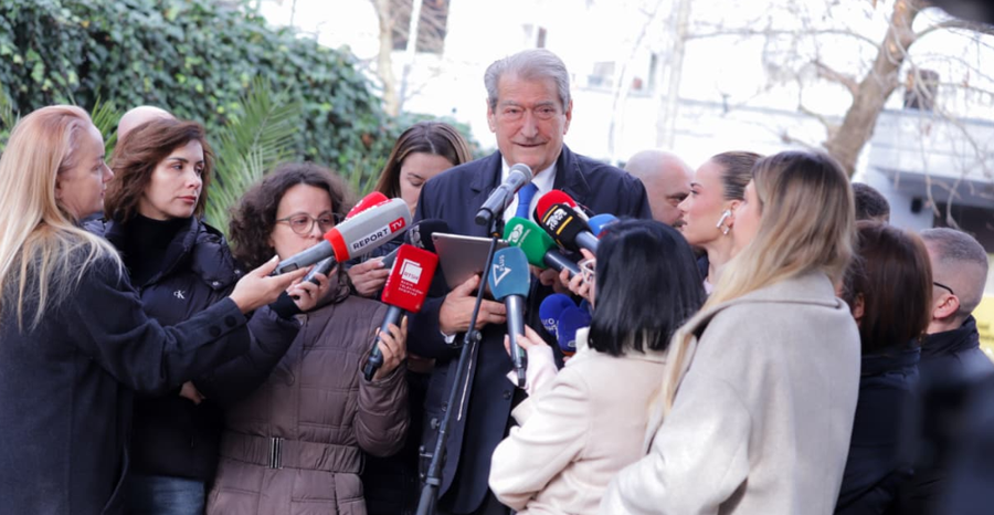 Berisha: Irena Gjoka u dëbua dy herë nga Greqia! Ishte