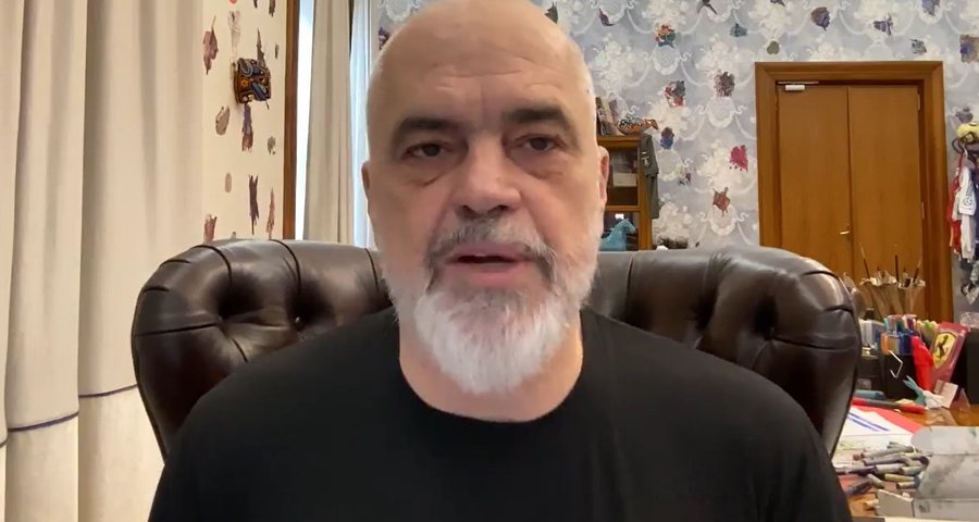 &ldquo;Ju ka ndryshuar edhe jeta familjare&rdquo;, Rama-gjyqtar&euml;ve: Jeni