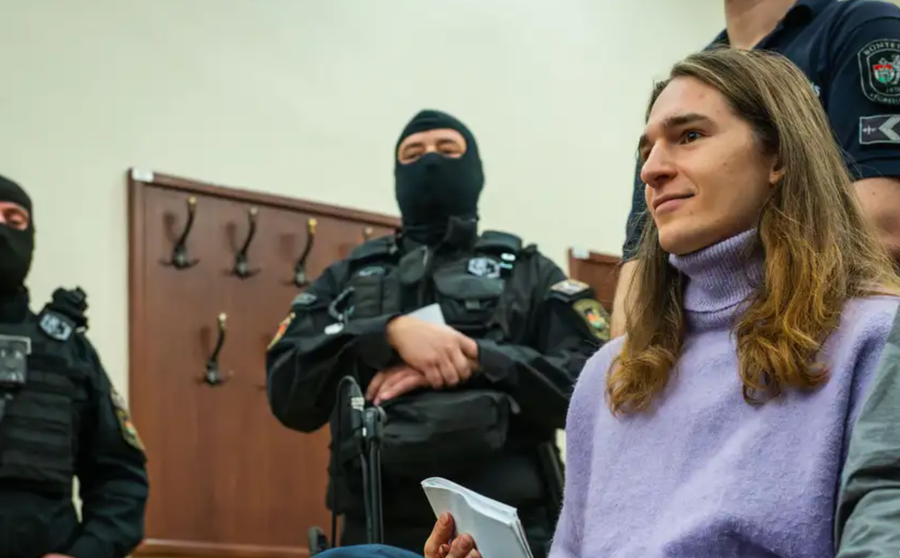 Maja T. p&euml;rballet me nj&euml; d&euml;nim t&euml; ashp&euml;r n&euml;