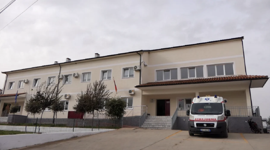 Ngjarje e r&euml;nd&euml; n&euml; Belsh, gruaja humb jet&euml;n pasi kafshohet