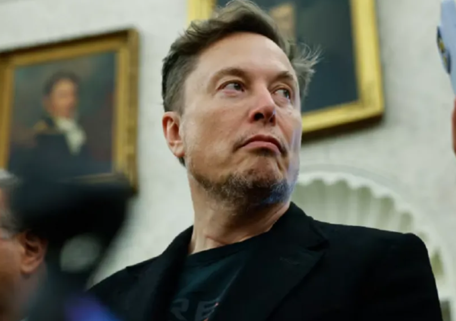 Musk i nd&euml;rpret Starlinkun ushtris&euml; ruse, ngecin n&euml; frontin e
