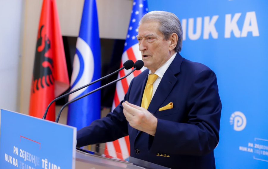 &ldquo;Kartelet shqiptare paraqesin rrezik&rdquo;, Berisha: Peleshi censuroi