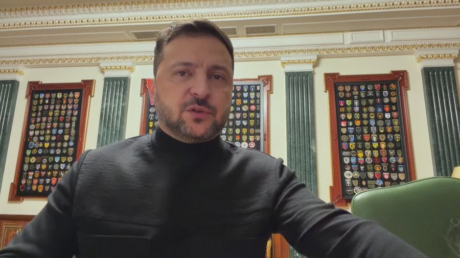 Rusia sulmon dhe vret n&euml; Ukrain&euml;, Zelensky do t&euml; shpall&euml;