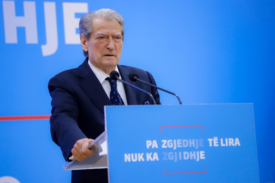 Berisha: Asnj&euml; polic nuk &euml;sht&euml; l&euml;nduar, as nuk jan&euml;