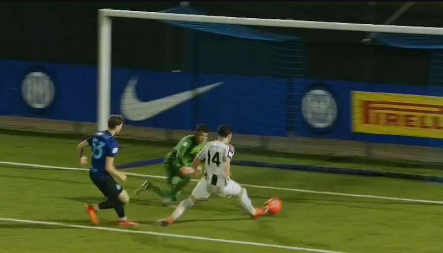 Derbi shqiptar&euml;sh n&euml; Juve-Inter, talenti 17-vje&ccedil;ar vijon