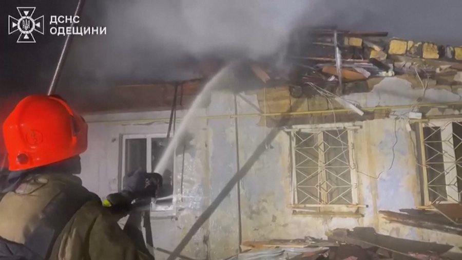 Lufta n&euml; Ukrain&euml;, Rusia bombardon Odes&euml;n, nj&euml; i vdekur dhe