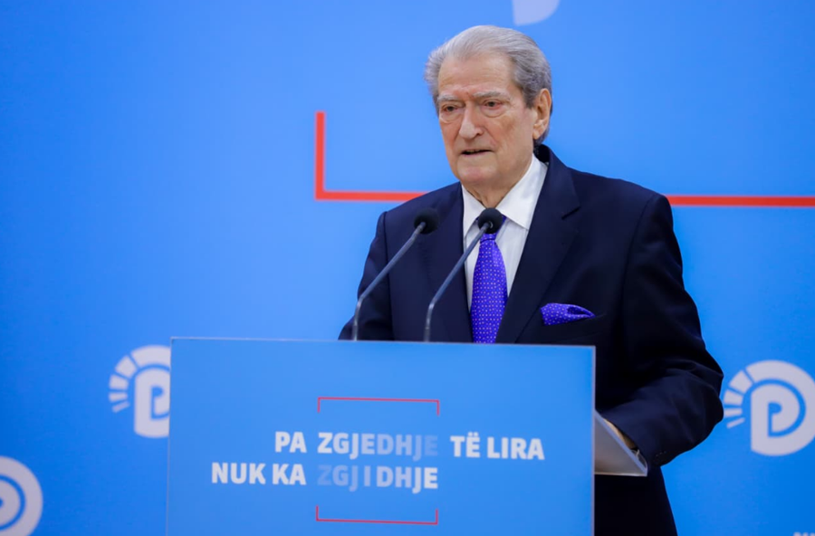 Berisha: Drejtori i ri i AKSHI-t dha tenderin 75 milion&euml; euro p&euml;r