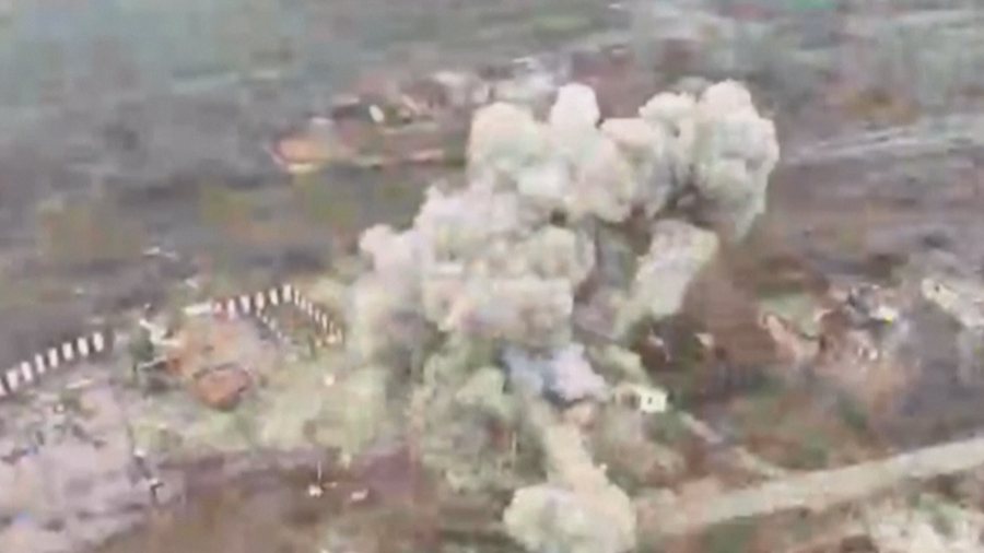 Qindra dronë godasin Rusinë, mbahet raundi i ri bisedimeve në