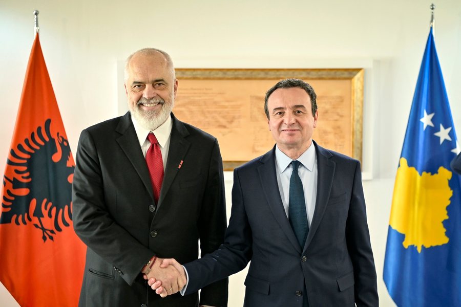 Kurti zbardh takimin me Ram&euml;n n&euml; Prishtin&euml;, ja &ccedil;far&euml;