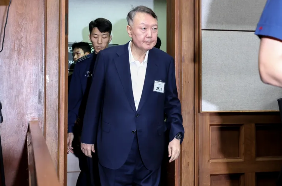 Ish-presidenti i Koresë së Jugut dënohet me burgim të