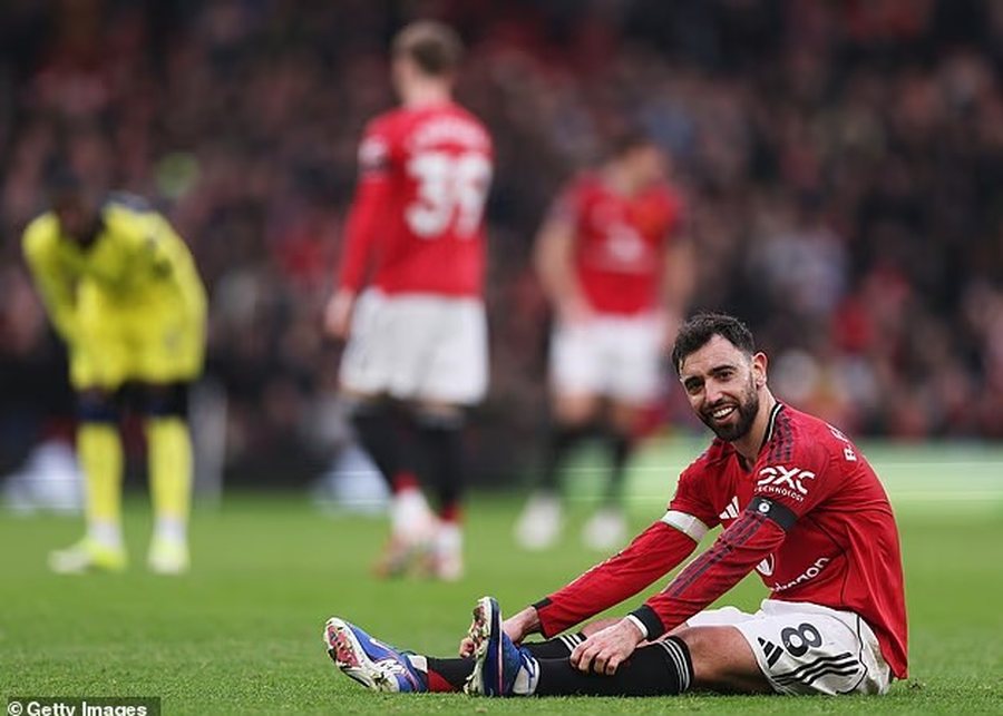 Zbuloni 10 futbollistët më të paguar në Premier League