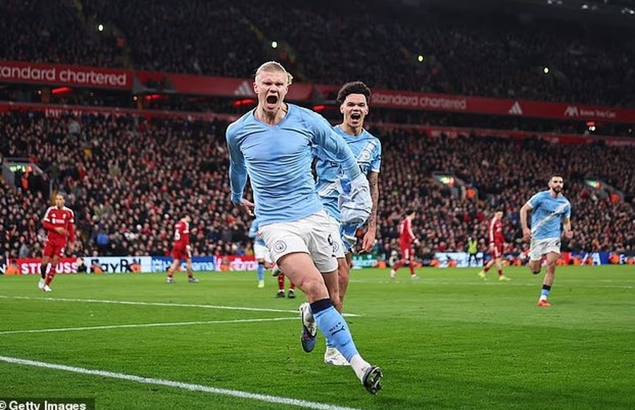 Zbuloni 10 futbollistët më të paguar në Premier League