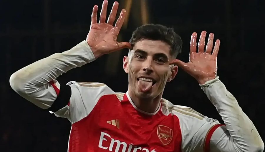 Zbuloni 10 futbollistët më të paguar në Premier League