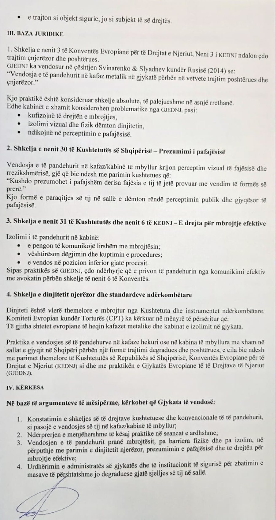 Meta k&euml;rkes&euml; Gjykat&euml;s: M&euml; nxirrni nga kafazi i xhamit