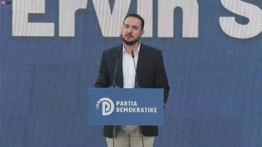 &ldquo;Nga rilindje, n&euml; rip&euml;rt&euml;ritje&rdquo; Salianji takim me