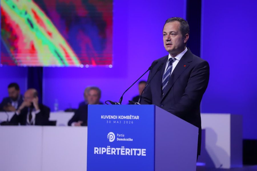 &ldquo;Ne duruam dhe fituam dhe ju do t&euml; fitoni!&rdquo; Deputeti i