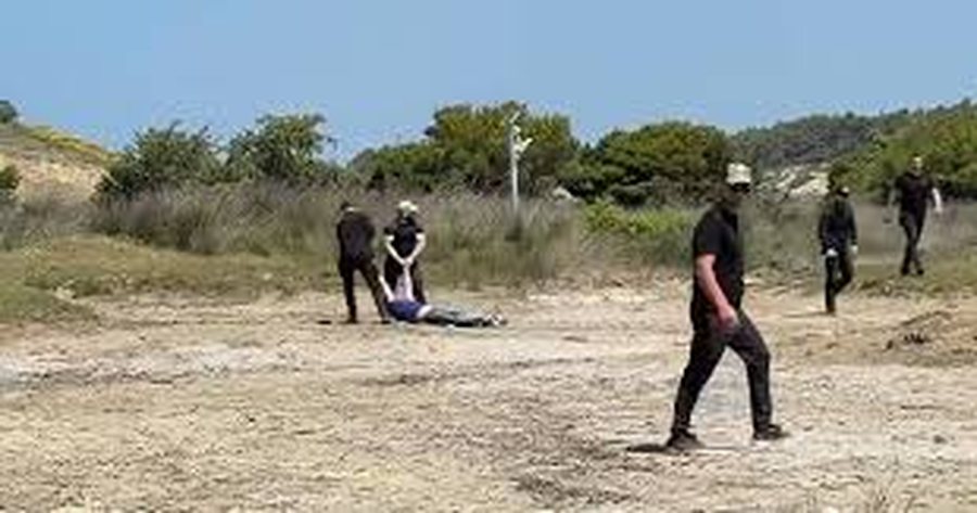 R&euml;mbyen dhe dhunuan protestuesin, "Zv&euml;rnec South Adriatic