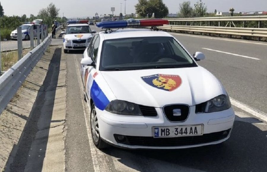 Sapo kishte dal&euml; nga automjeti, makina p&euml;rplas p&euml;r vdekje