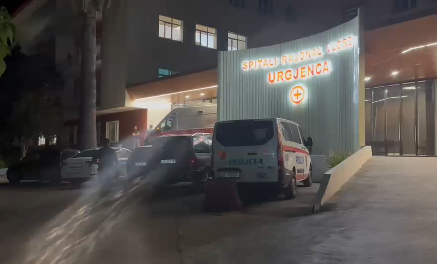 T&euml; sht&euml;na me arm&euml; zjarri n&euml; Vlor&euml;, plagoset nj&euml;