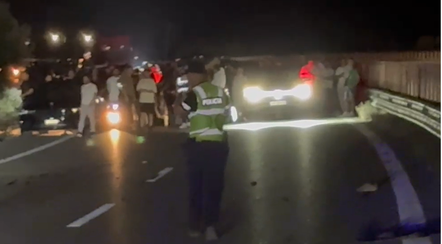 Aksident i r&euml;nd&euml; n&euml; autostrad&euml;n Fier-Vlor&euml;,