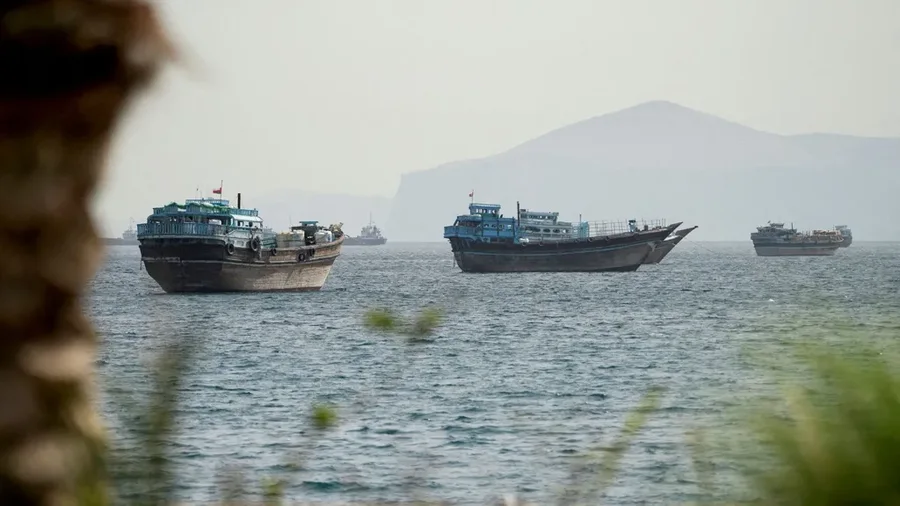 P&euml;rshkall&euml;zohen tensionet n&euml; Gjirin Persik: Irani sulmon bazat