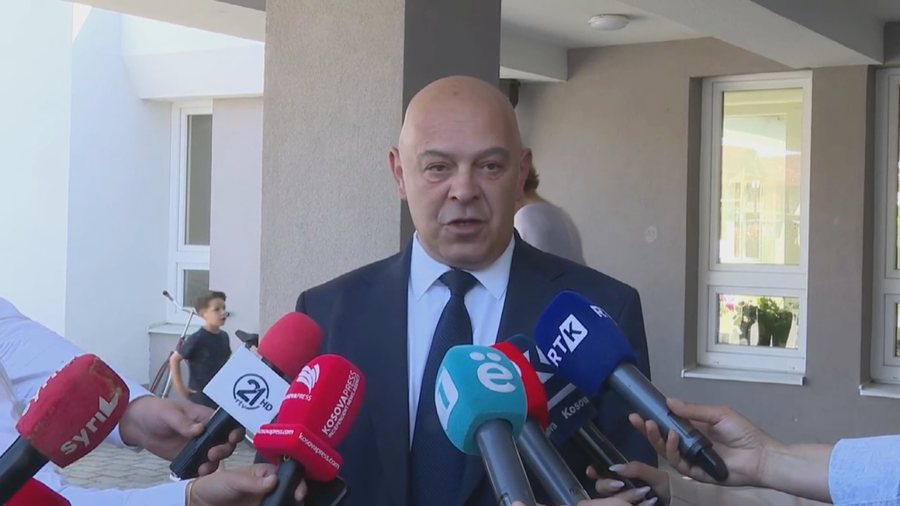 Voton kreu i AAK, Ademi apel qytetar&euml;ve t&euml; dalin n&euml; votime