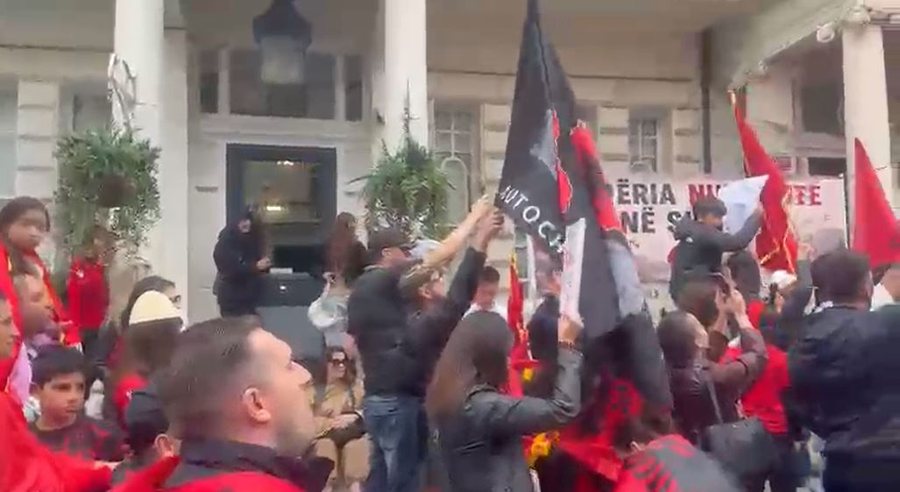 Kund&euml;r projektit n&euml; Zv&euml;rnec, shqiptar&euml;t n&euml;