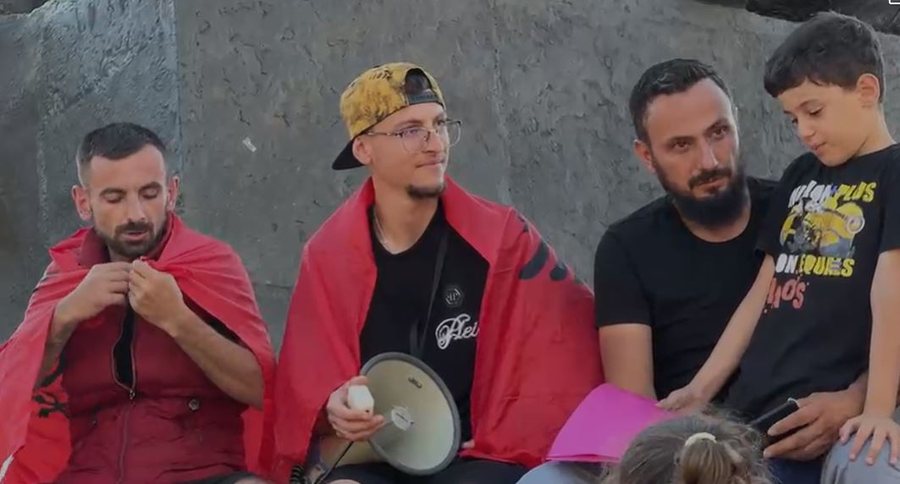Vijojnë protestat në Vlorë, protestuesit: Më 13 qershor