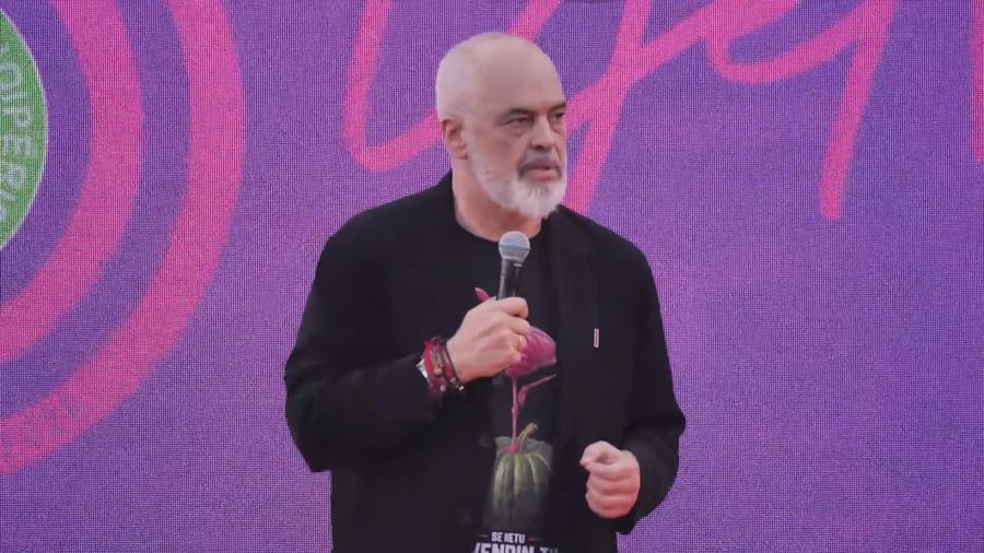 Rama mbron qytetaren që kundërshtoi protestën për