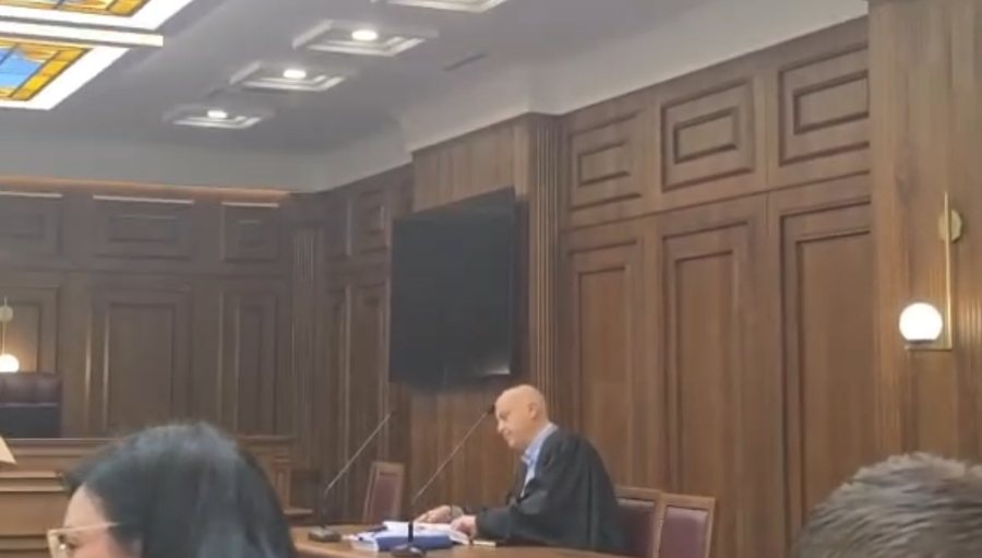 “Nuk është e hijshme të mbahem në kafaz”.