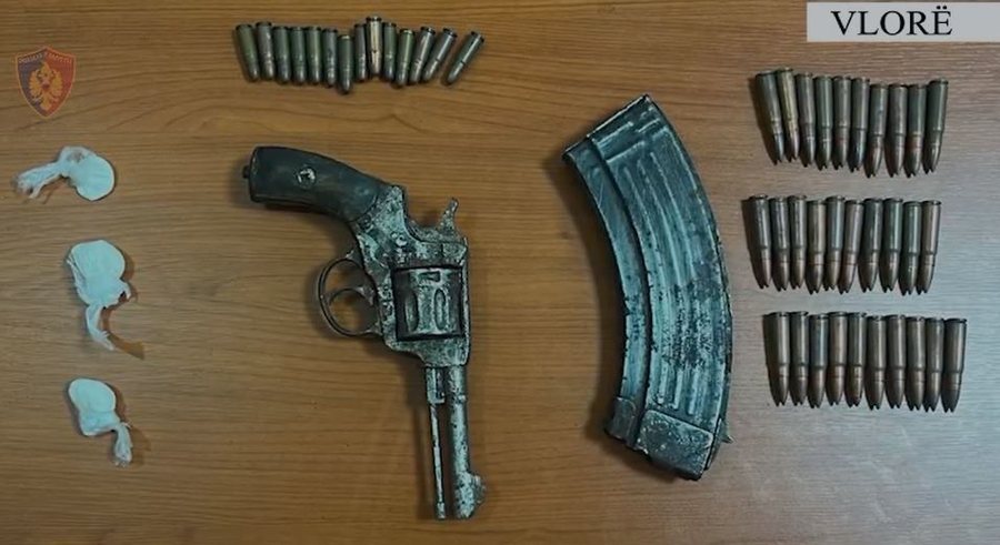 Arm&euml;, kokain&euml; e kanabis, arrestohen dy persona n&euml; Vlor&euml;