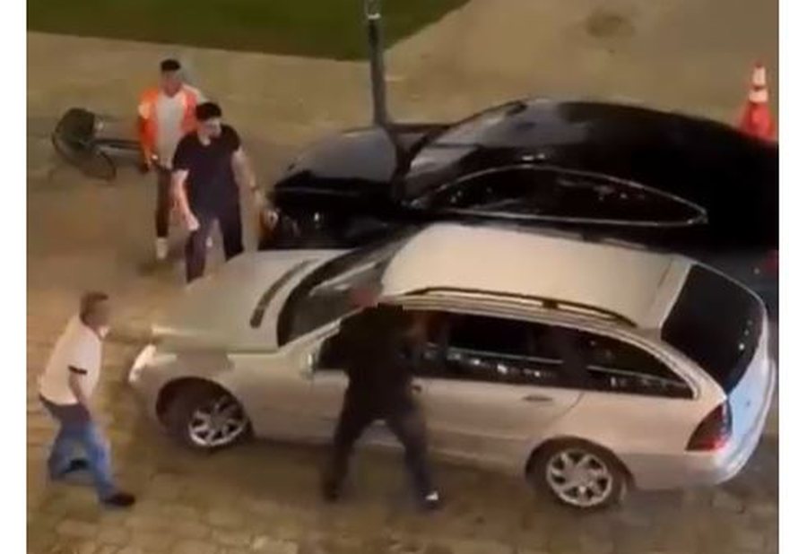 Tentoi të vrasë me automjet disa persona në Shkodër,