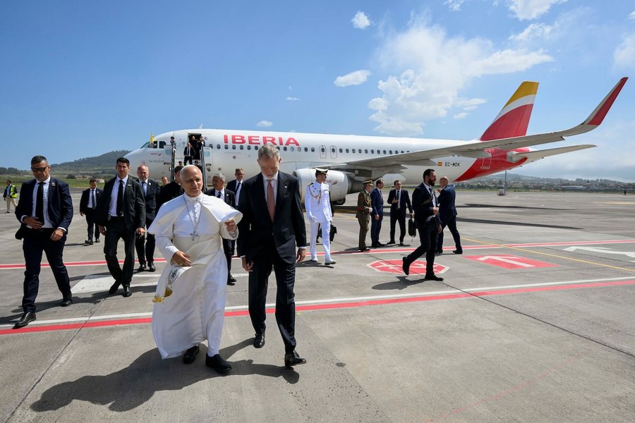 Defekt n&euml; fluturimin Iberia, Papa Leo XIV kthehet n&euml; Rom&euml; me