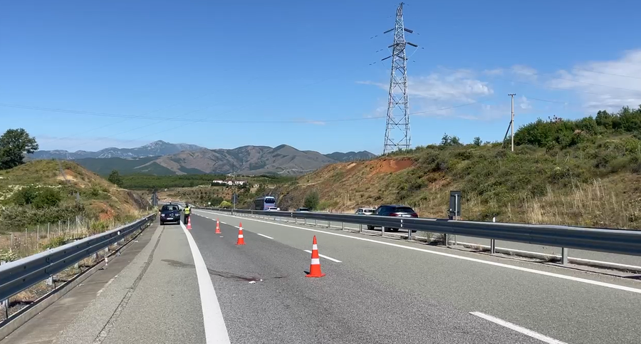 Aksident n&euml; Rrug&euml;n e Kombit, nj&euml; i plagosur r&euml;nd&euml;