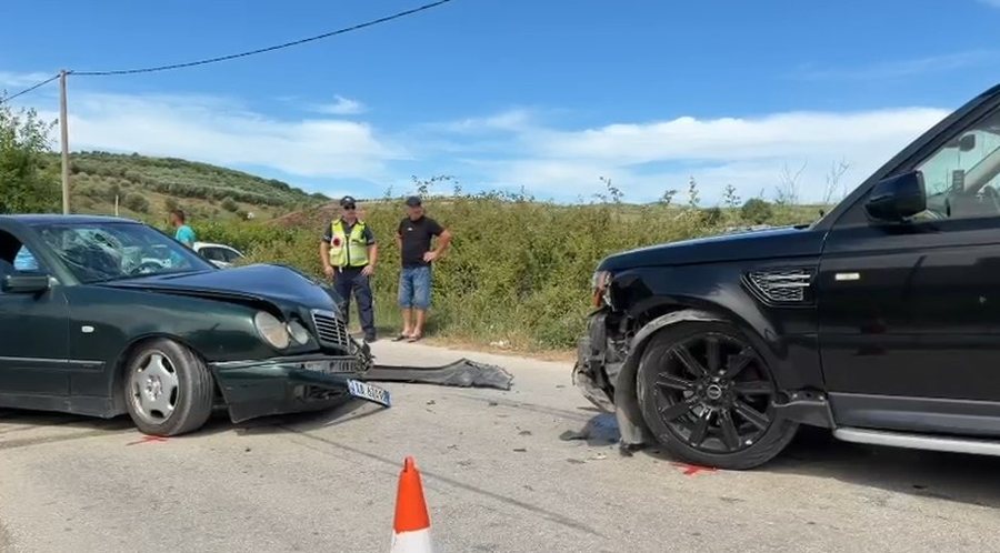 Aksident i r&euml;nd&euml; n&euml; Fier, kat&euml;r t&euml; plagosur
