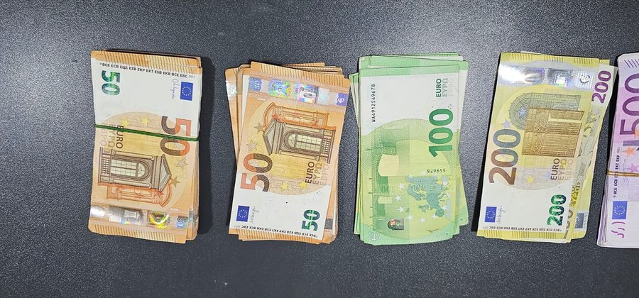 Sekuestrohen 19,000 euro të padeklaruara në Portin e Durrësit