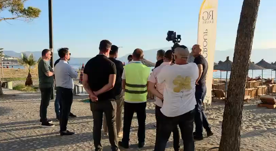 Gonxhja zbret n&euml; terren n&euml; Vlor&euml;, sekuestrohen shezlong&euml;t e