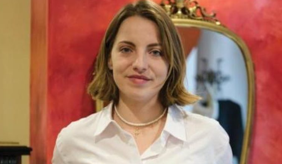 Ko&ccedil;eku reagon s&euml;rish: I k&euml;rkoj falje prej zemre Thethit