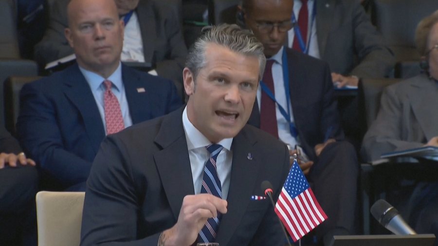 &ldquo;Turp q&euml; na mbyll&euml;t bazat!&rdquo;, Hegseth shp&euml;rthen