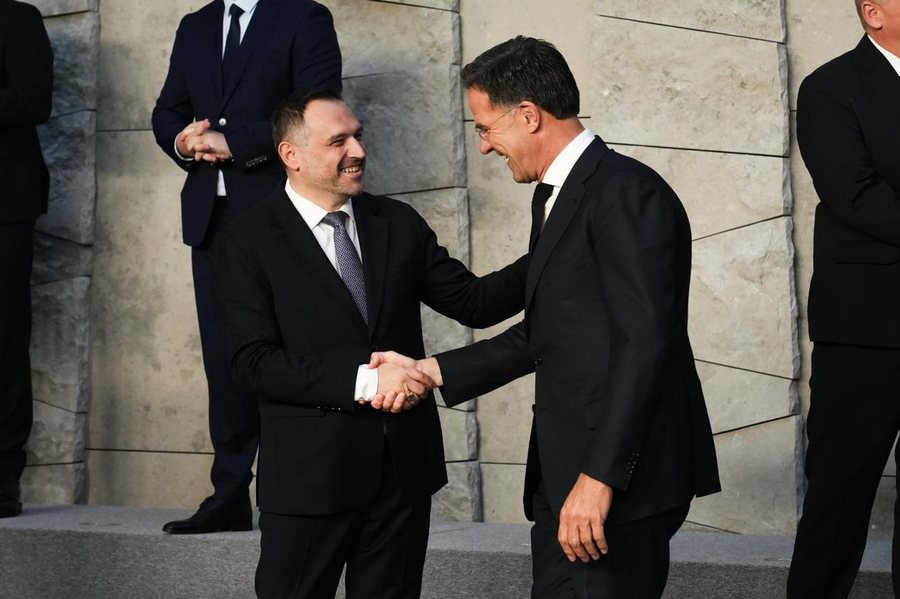 Nufi n&euml; Takimin e Ministrave t&euml; Mbrojtjes t&euml; NATO-s: