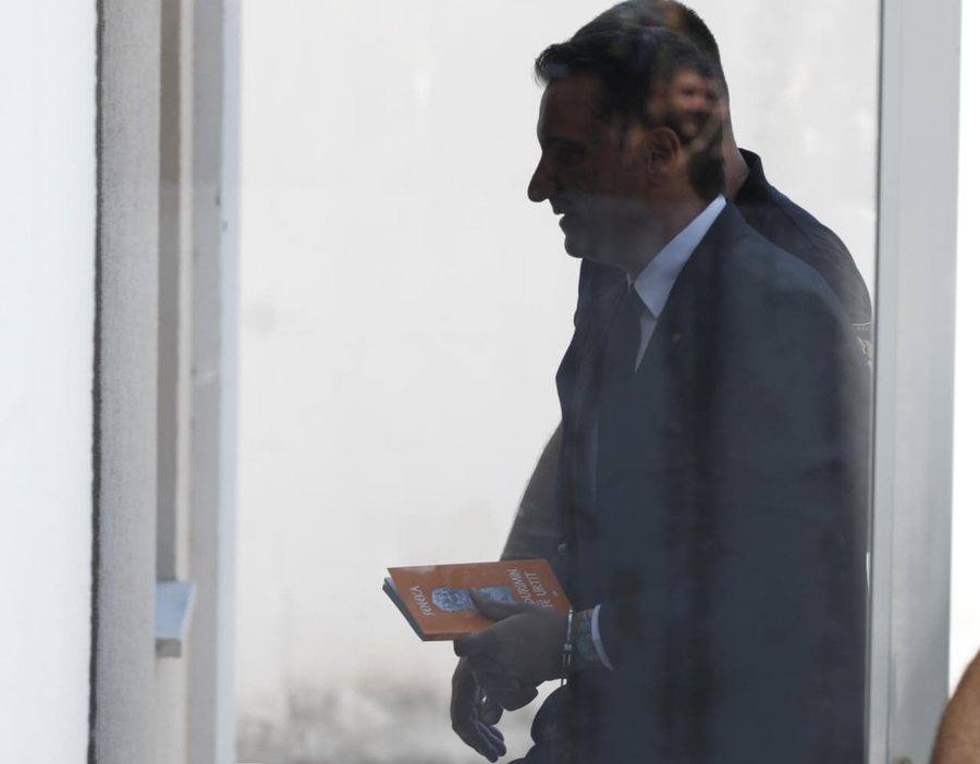 &ldquo;Jan&euml; b&euml;r&euml; plehrat mullar, nuk &euml;sht&euml; mbjell