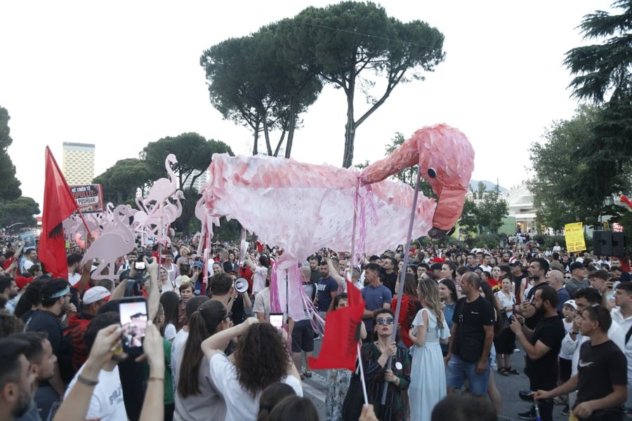 Protesta, procedohen 27 persona. Policia: Penguan qarkullimin e makinave